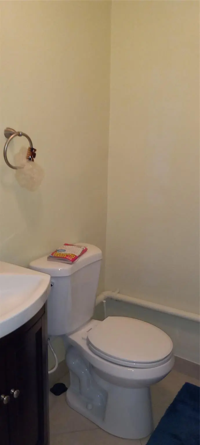 Photo 7 at 2100 NE 38th Street 218, Lighthouse Point