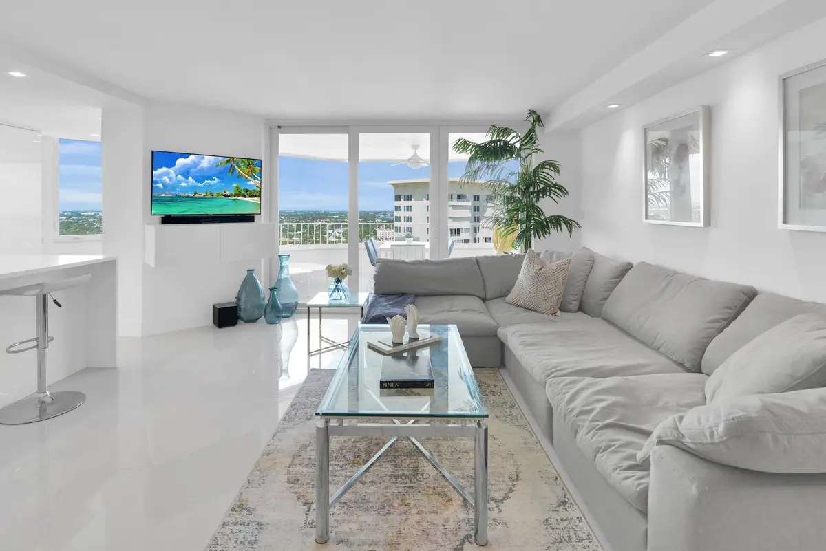 Living at 550 S Ocean Boulevard 2203, Boca Raton