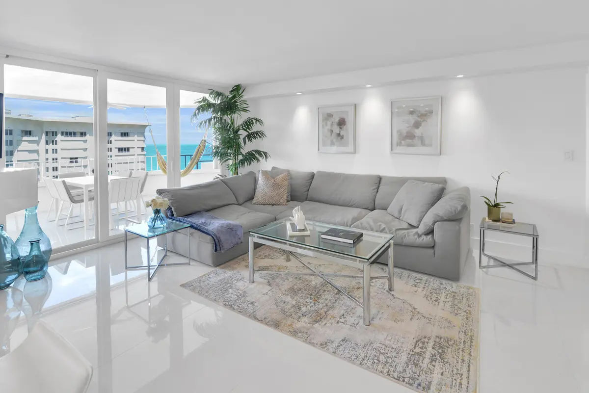 Living at 550 S Ocean Boulevard 2203, Boca Raton