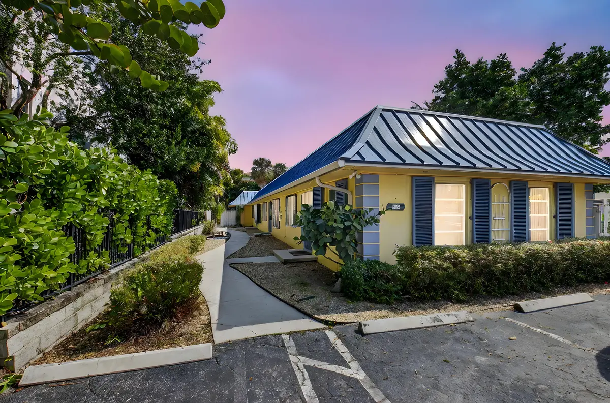 111 SE 7th Ave Delray Beach at 111 SE 7th Avenue D & C, Delray Beach