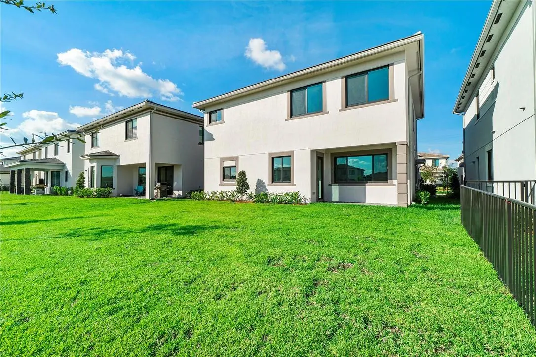 Photo 6 at 10870 OCEANO Way, Parkland