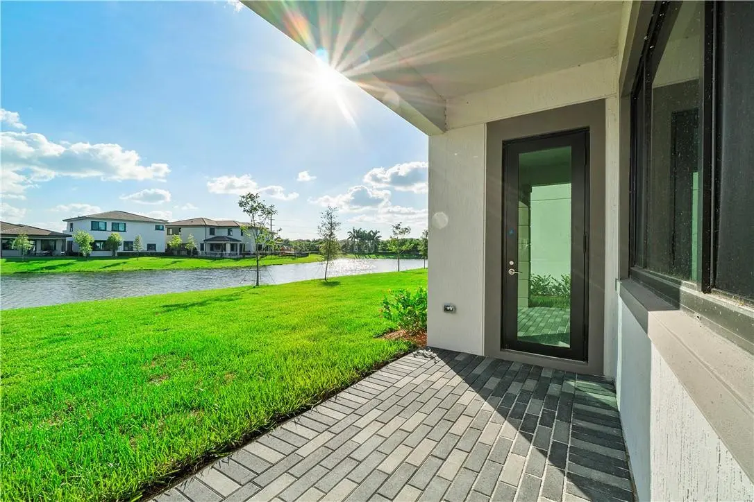 Photo 8 at 10870 OCEANO Way, Parkland