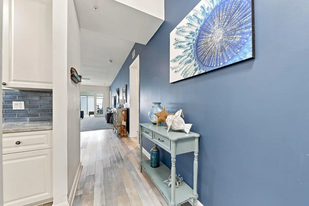 Foyer at 34 Harbour Isle Drive 204, Fort Pierce