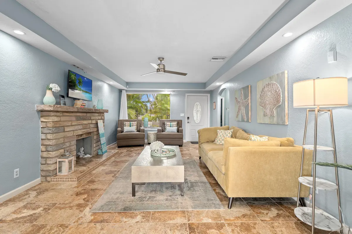Mls-Res_4372 at 1202 N K Street, Lake Worth Beach