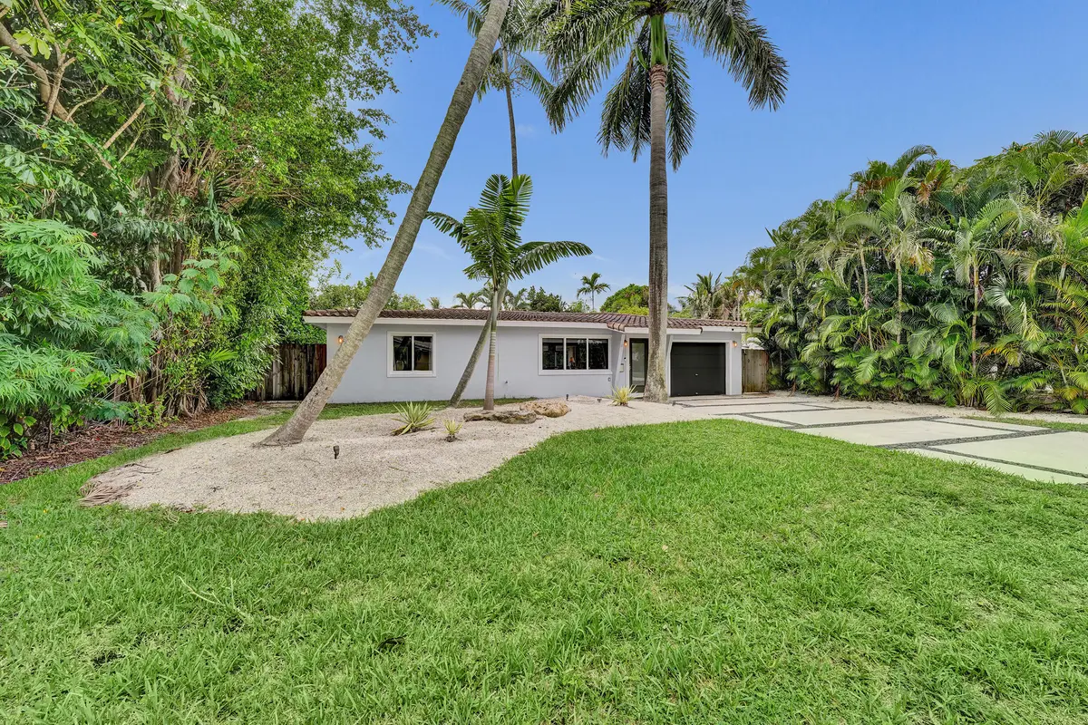 DSC09191 at 1908 NE 27th Drive, Wilton Manors