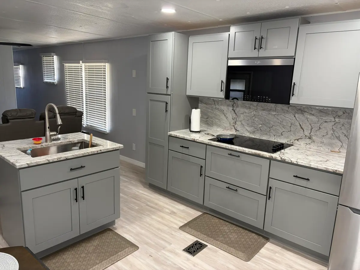 06_beyc6a84a3dd630eb at 11055 SE Federal Highway 19, Hobe Sound