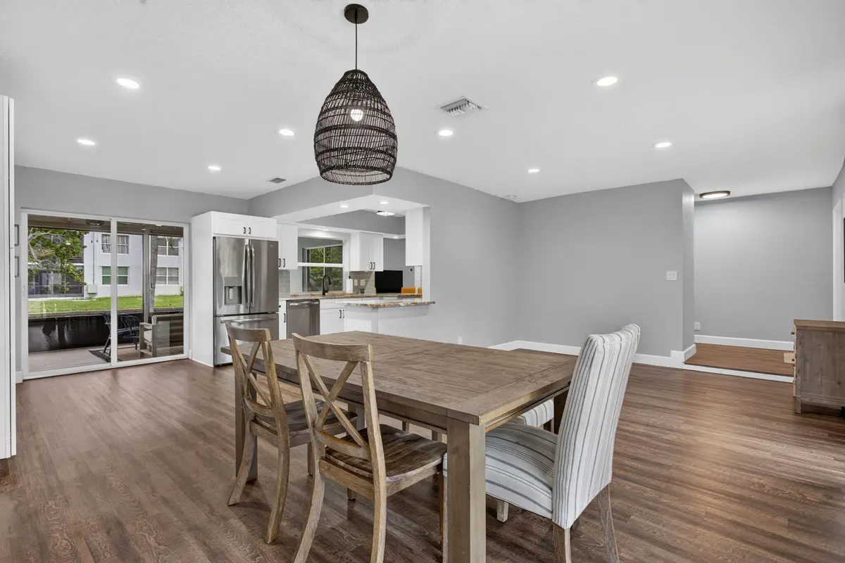 15-web-or-mls-1717-0205 at 1717 NW 36TH Court, Oakland Park