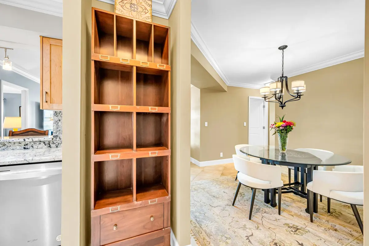 615 NE 12TH ST -2 at 615 NE 12th Avenue 301, Fort Lauderdale