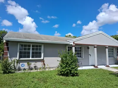 1341 SW 73RD Avenue, North Lauderdale – Single Family Residence for sale