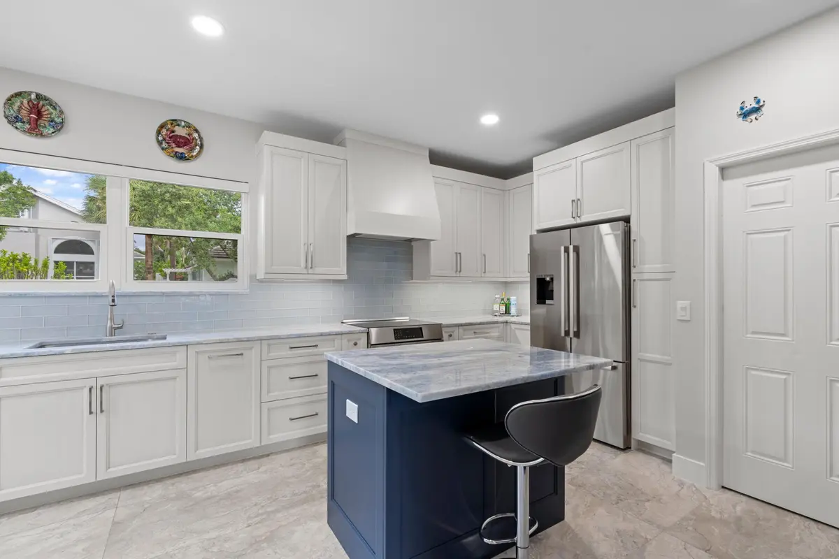 Spacious and bright at 3071 Mainsail Circle, Jupiter