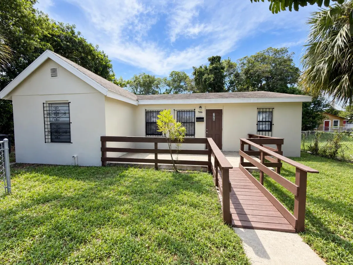 706 23RD Street, West Palm Beach, FL – photo 1