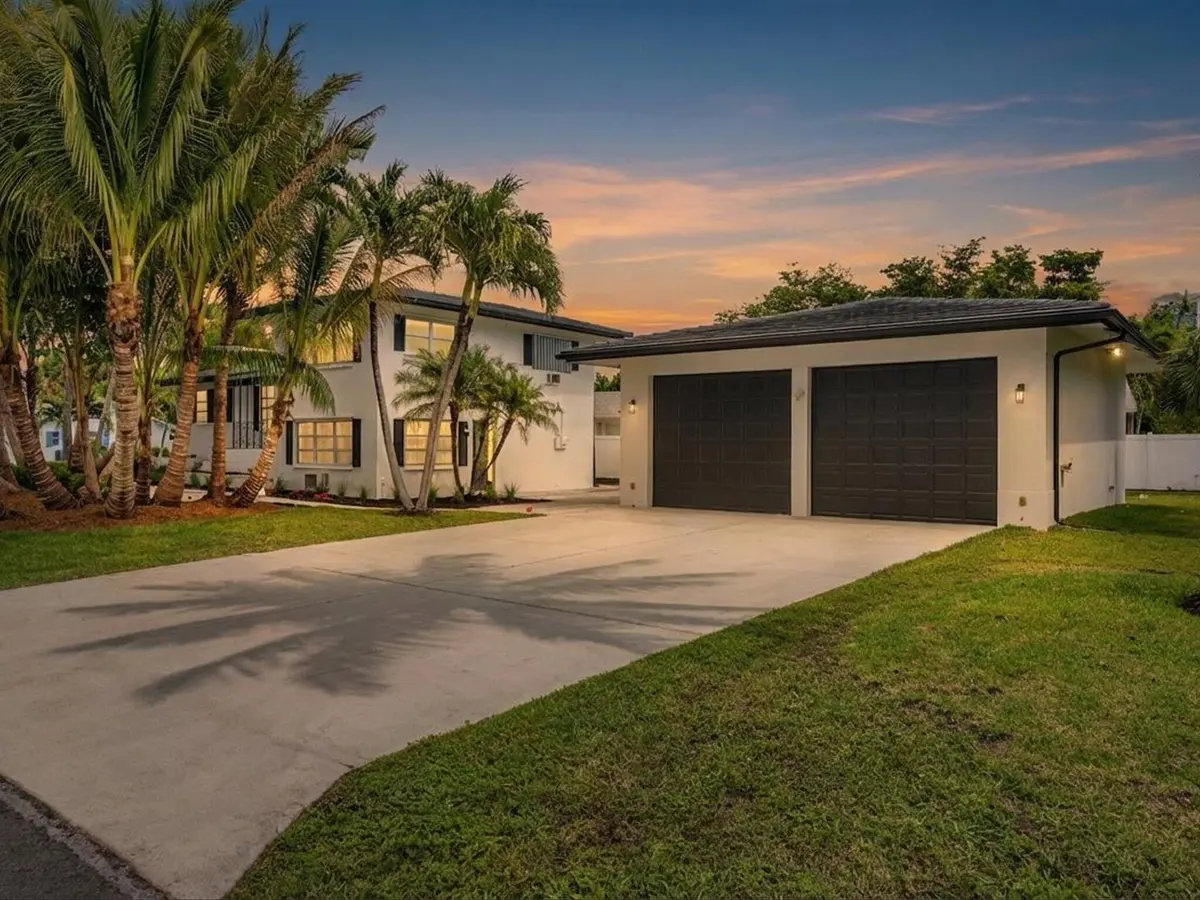 Front of Structure at 702 S RIVERSIDE Drive, Pompano Beach