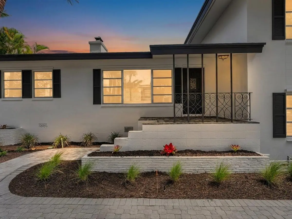 Front of Structure at 702 S RIVERSIDE Drive, Pompano Beach