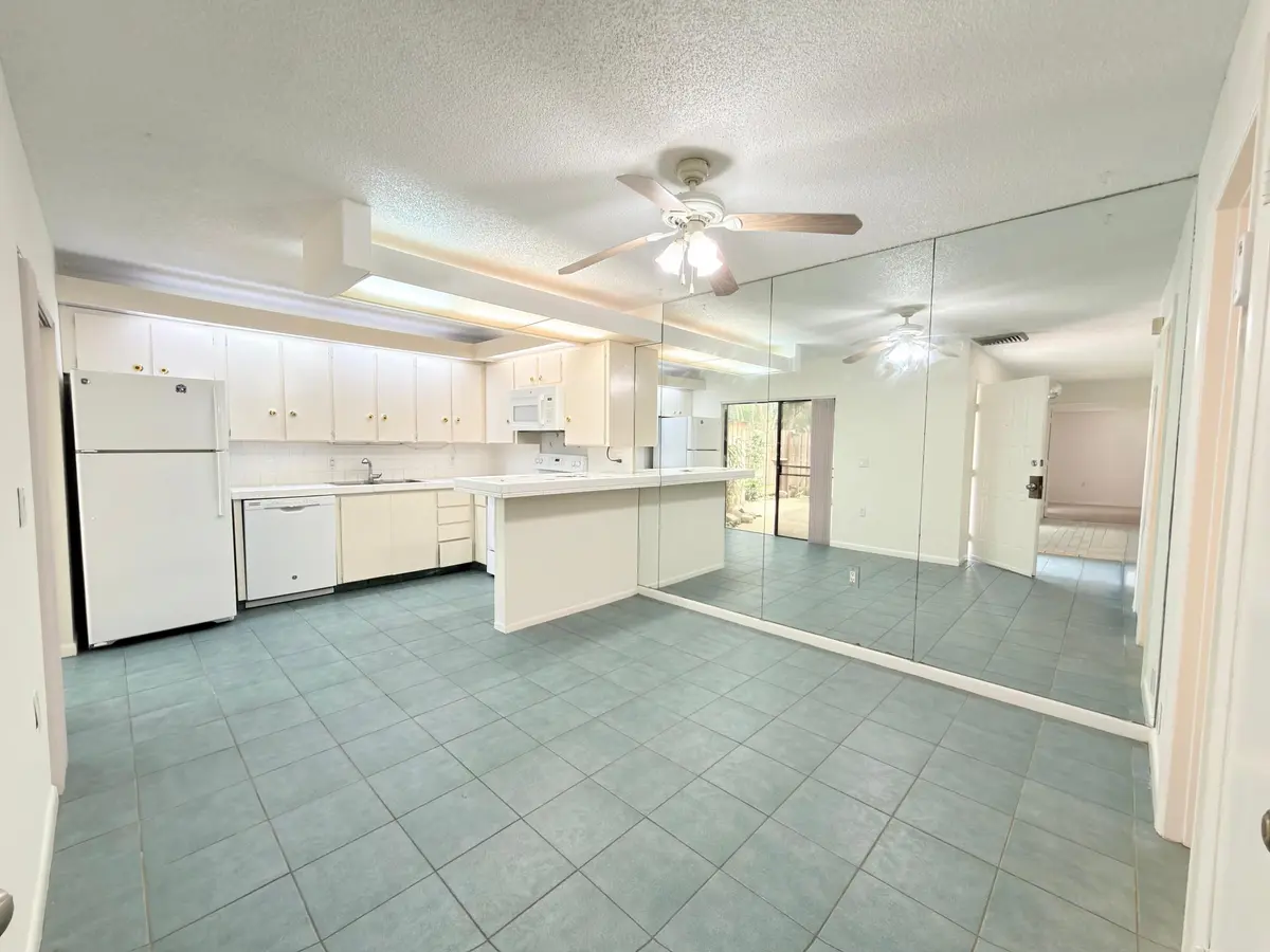 WhatsApp Image 2026-09-12 at 10.43.19 (3 at 710 7th Lane, Palm Beach Gardens
