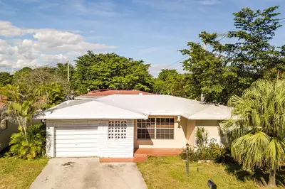 901 NW 48th Place, Pompano Beach – Single Family Residence for sale