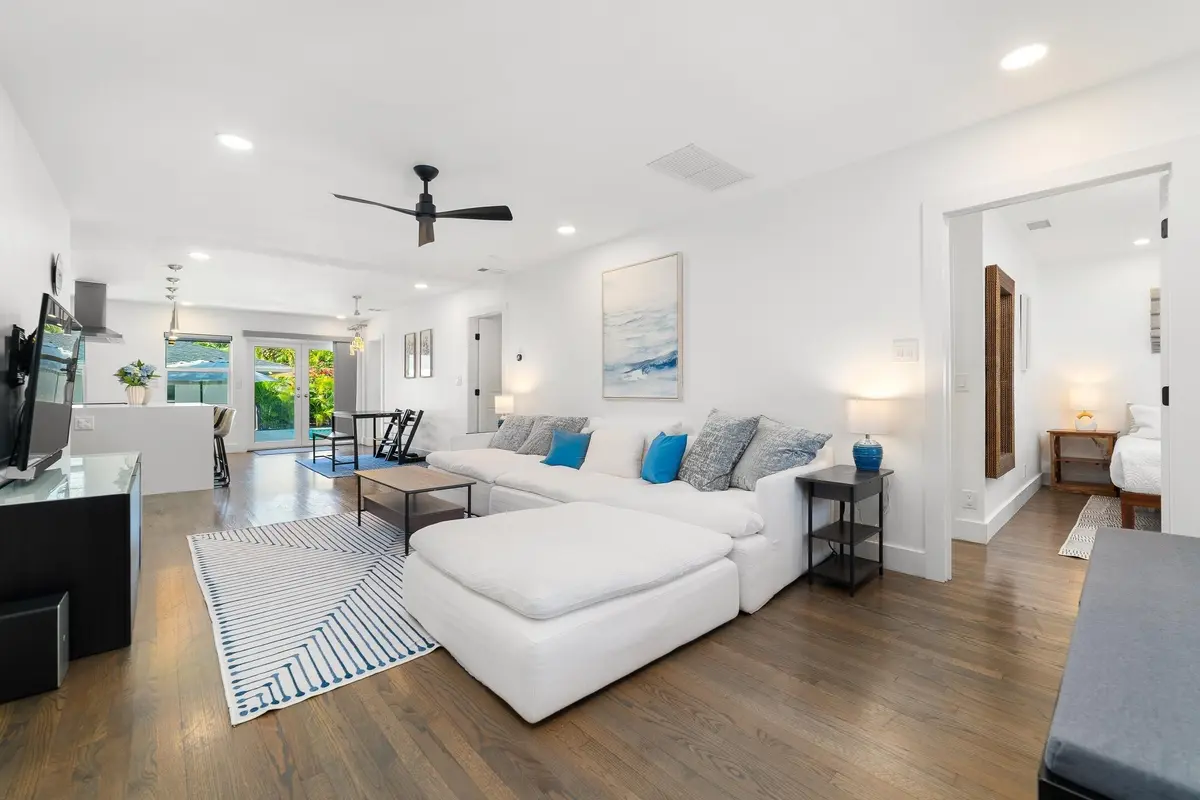 item_14 at 425 32nd Street, West Palm Beach