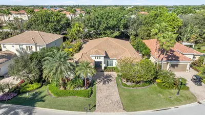 12211 SUNNYDALE Drive, Wellington – Single Family Residence for sale