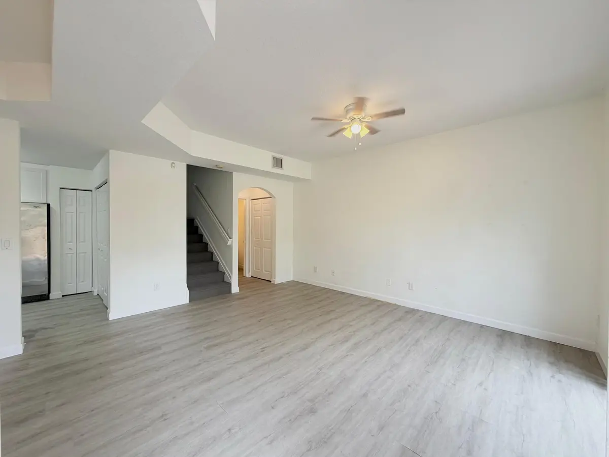 WhatsApp Image 2026-09-14 at 09.46.51 (3 at 6550 Morgan Hill Trail 1904, West Palm Beach