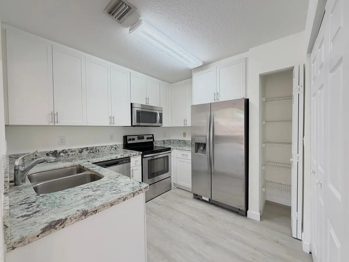 WhatsApp Image 2026-09-14 at 09.46.51 (6 at 6550 Morgan Hill Trail 1904, West Palm Beach