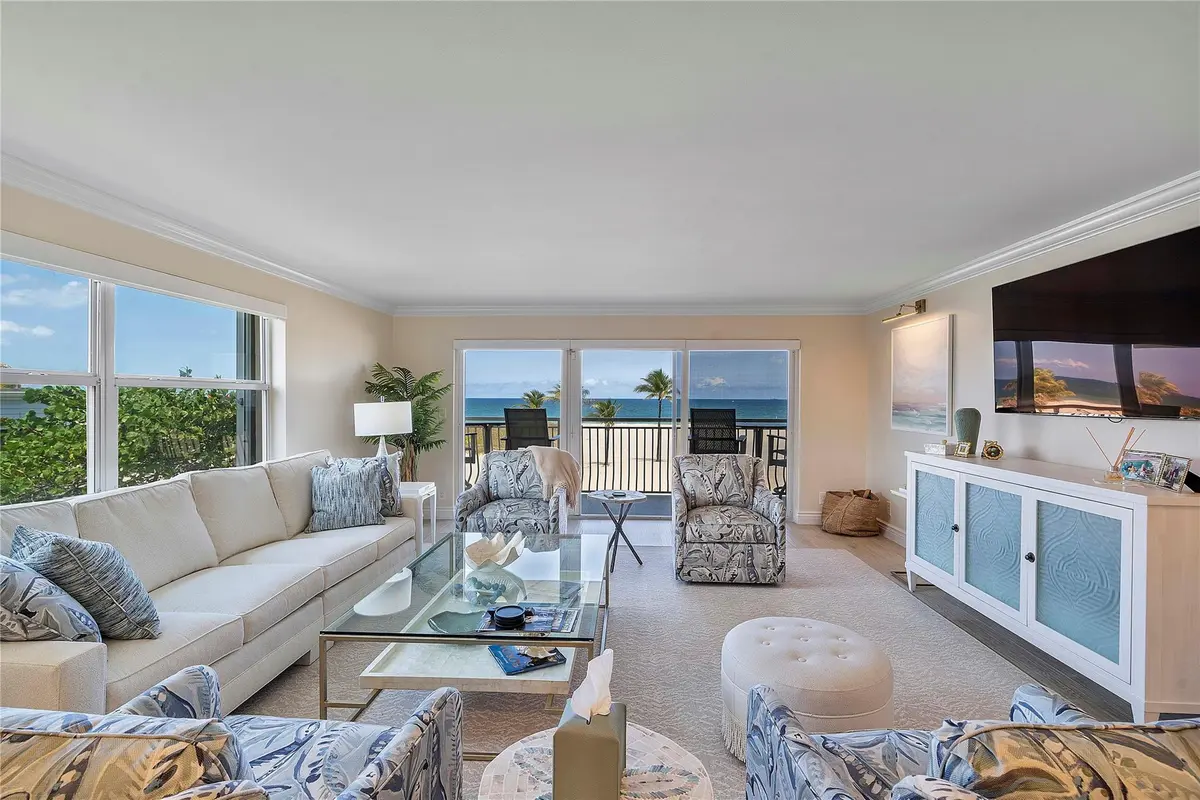 Living room at 1710 S OCEAN Lane 201, Fort Lauderdale