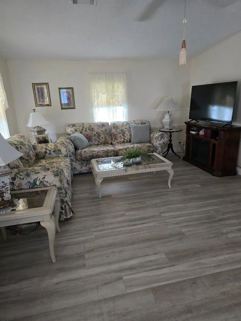 billie live 2 at 5631 HEMINGWAY Court C-04, Fort Pierce