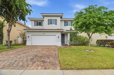 4791 Foxtail Palm Court, Greenacres – Single Family Residence for sale