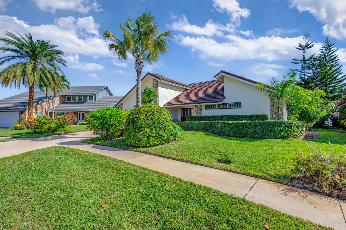 Front of Structure at 12870 La Rochelle Circle, Palm Beach Gardens