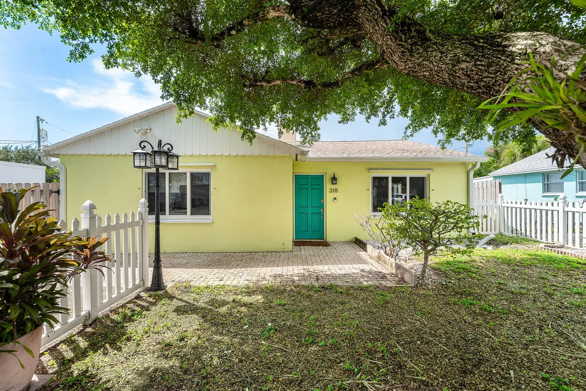 001-318WestMangoStreet-Lantana-FL-33462- at 318 W Mango Street, Lantana