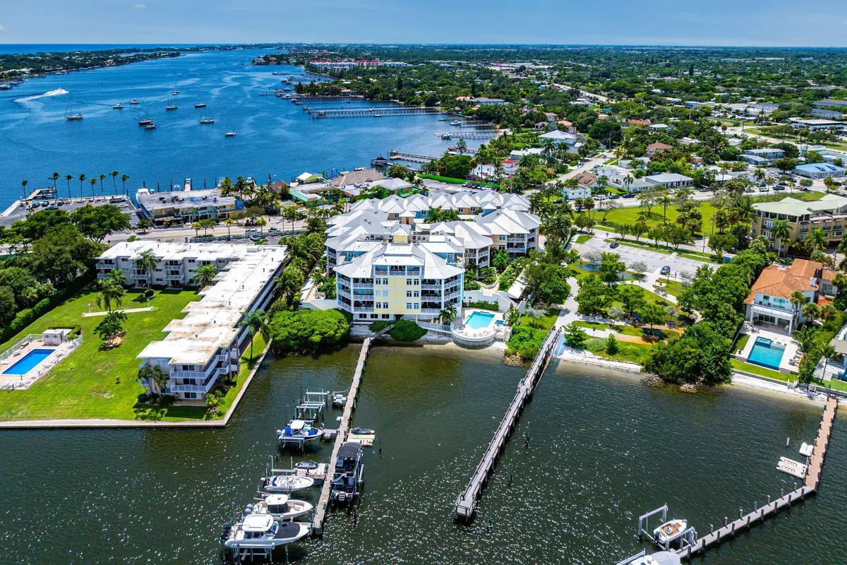 036-305EastOceanAvenue-TH7-Lantana-FL-33 at 305 E Ocean Avenue Th-7, Lantana