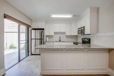 204 2ND Court, Palm Beach Gardens – Townhouse for rent