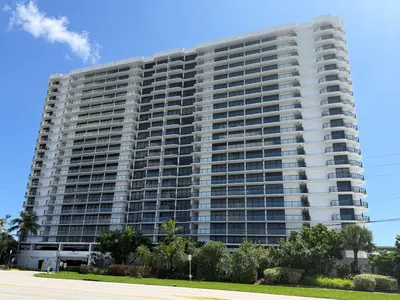 250 S OCEAN Boulevard 2F, Boca Raton – Condominium for sale