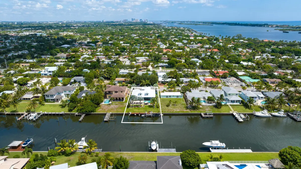 206 Arlington Rd West Palm-large-007-005 at 206 Arlington Road, West Palm Beach