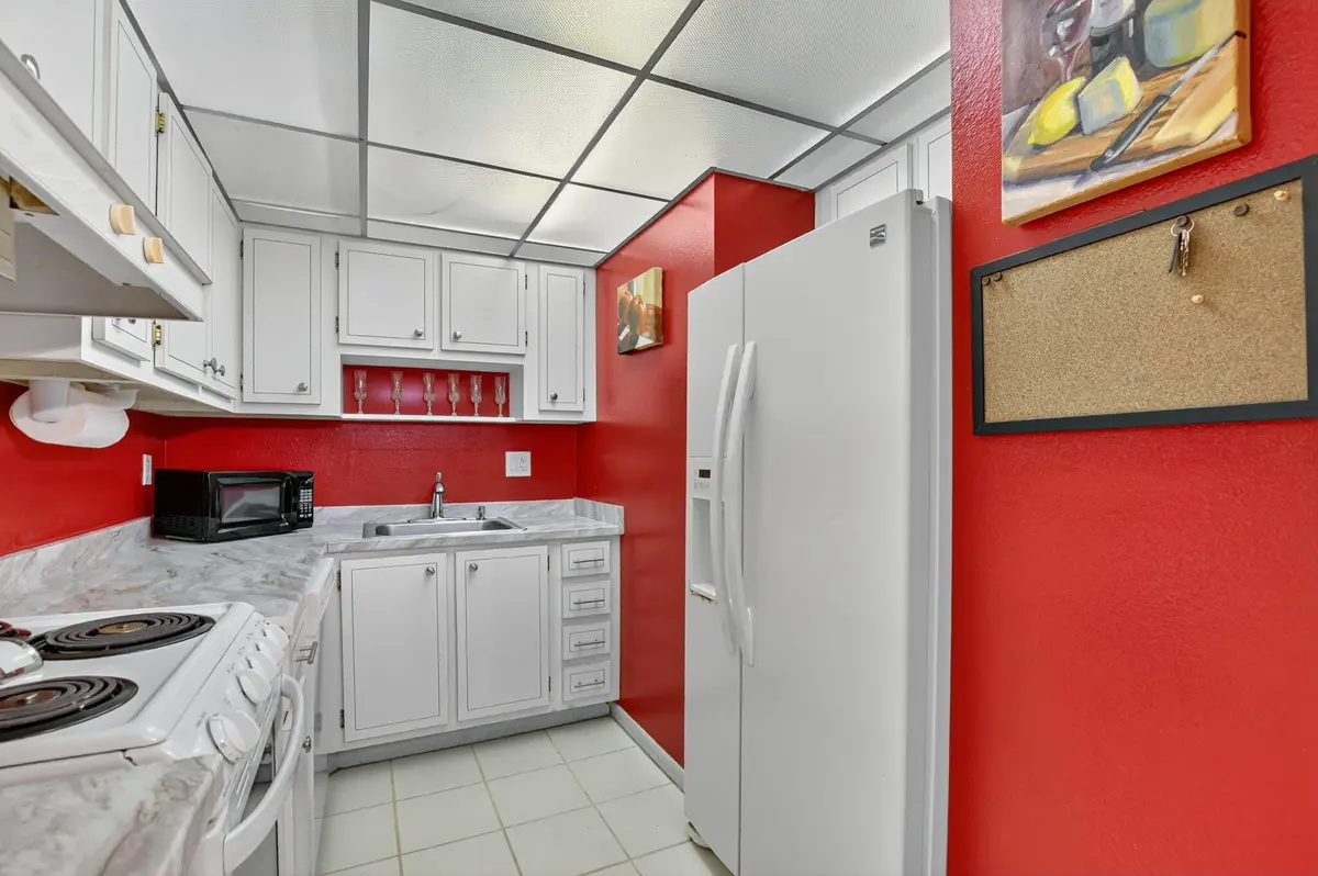 4-web-or-mls-004_DSC_1450 at 555 SE 8th Street 154, Deerfield Beach