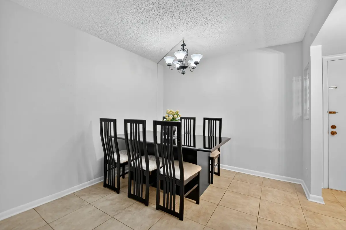 7-web-or-mls-007_DSC_1465 at 555 SE 8th Street 154, Deerfield Beach