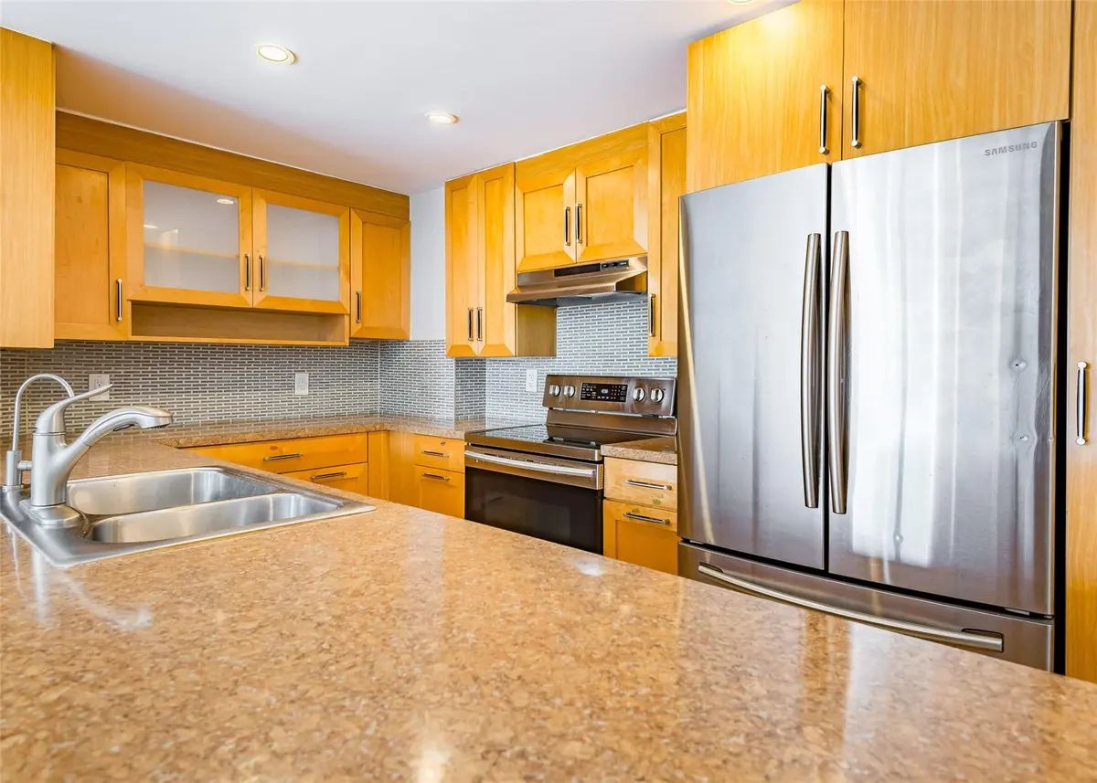 Photo 4 at 3900 N Hills Drive, Hollywood