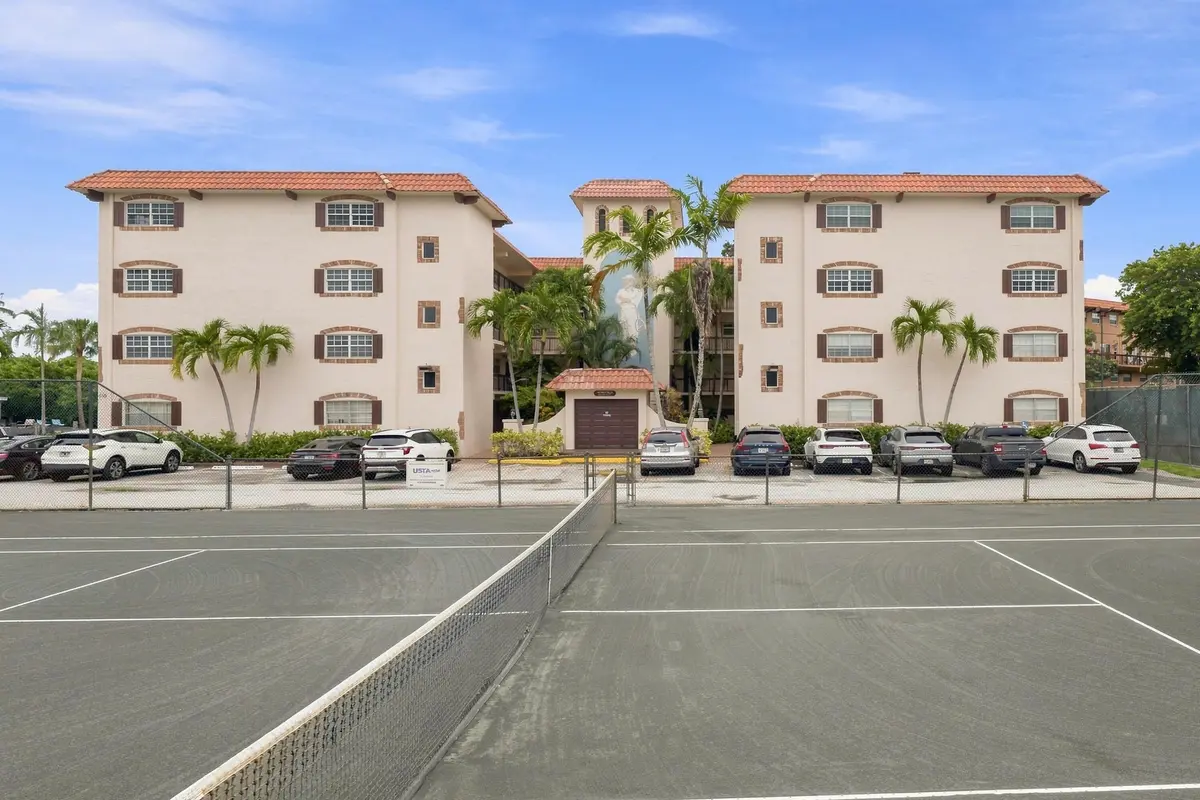 01_dsc_2616 at 610 TENNIS CLUB Drive 305, Fort Lauderdale