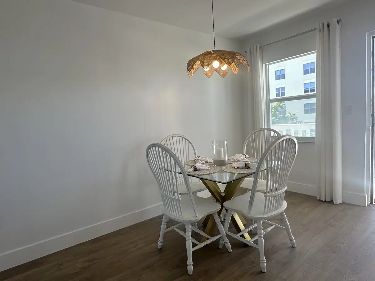 Dining Area at 2555 NE 11th Street 804, Fort Lauderdale