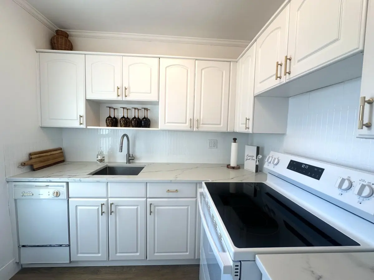 Kitchen at 2555 NE 11th Street 804, Fort Lauderdale