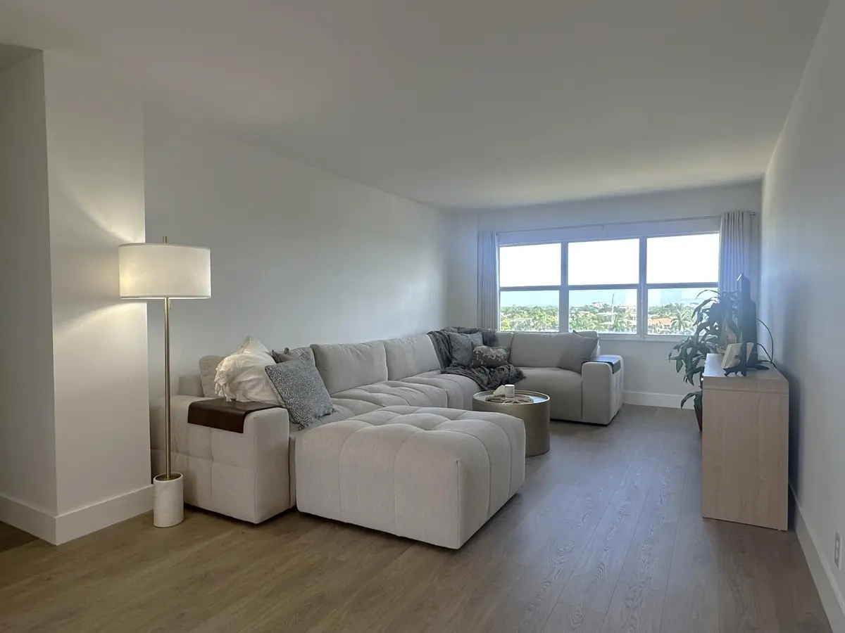 Living Room at 2555 NE 11th Street 804, Fort Lauderdale
