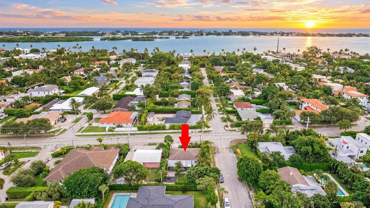 41E31CFE-3BED-451D-B7F9-A5BF97EF5419 at 5015 S Olive Avenue, West Palm Beach