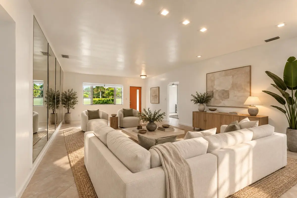 E53F97EE-E00E-47D4-8338-C3354316FA4C at 5015 S Olive Avenue, West Palm Beach