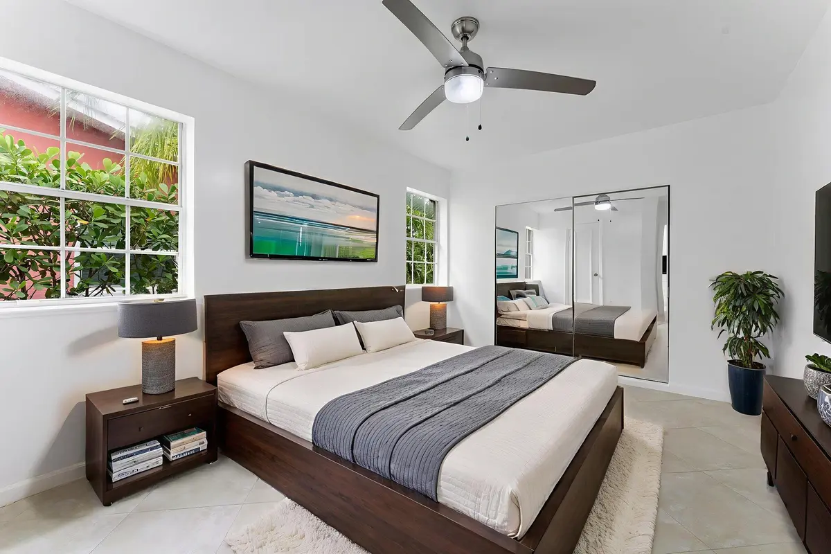 IMG_1018 at 5015 S Olive Avenue, West Palm Beach