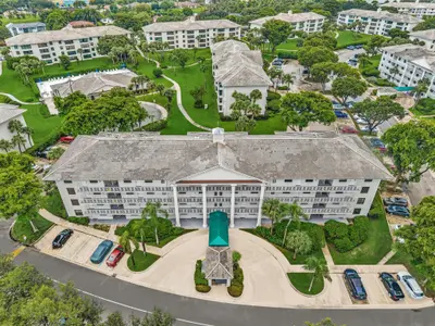 3650 Whitehall Drive 202, West Palm Beach – Condominium for rent