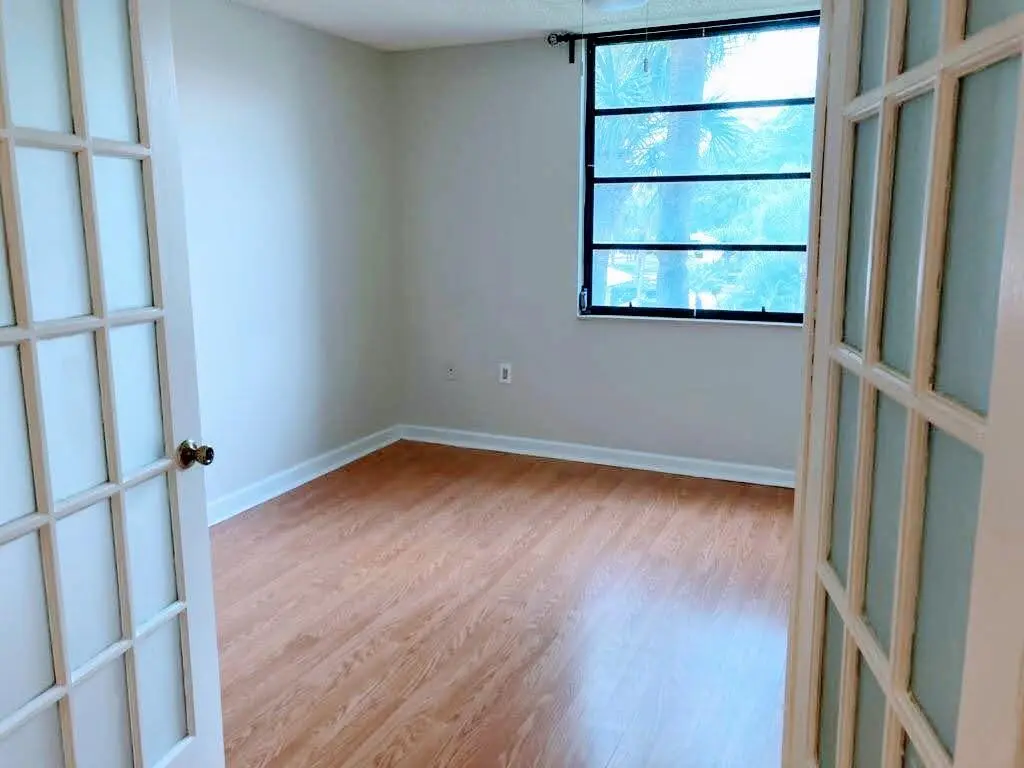 1721 303 at 1721 WHITEHALL Drive 303, Davie