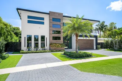1030 NE 2nd Terrace, Boca Raton – Single Family Residence for sale