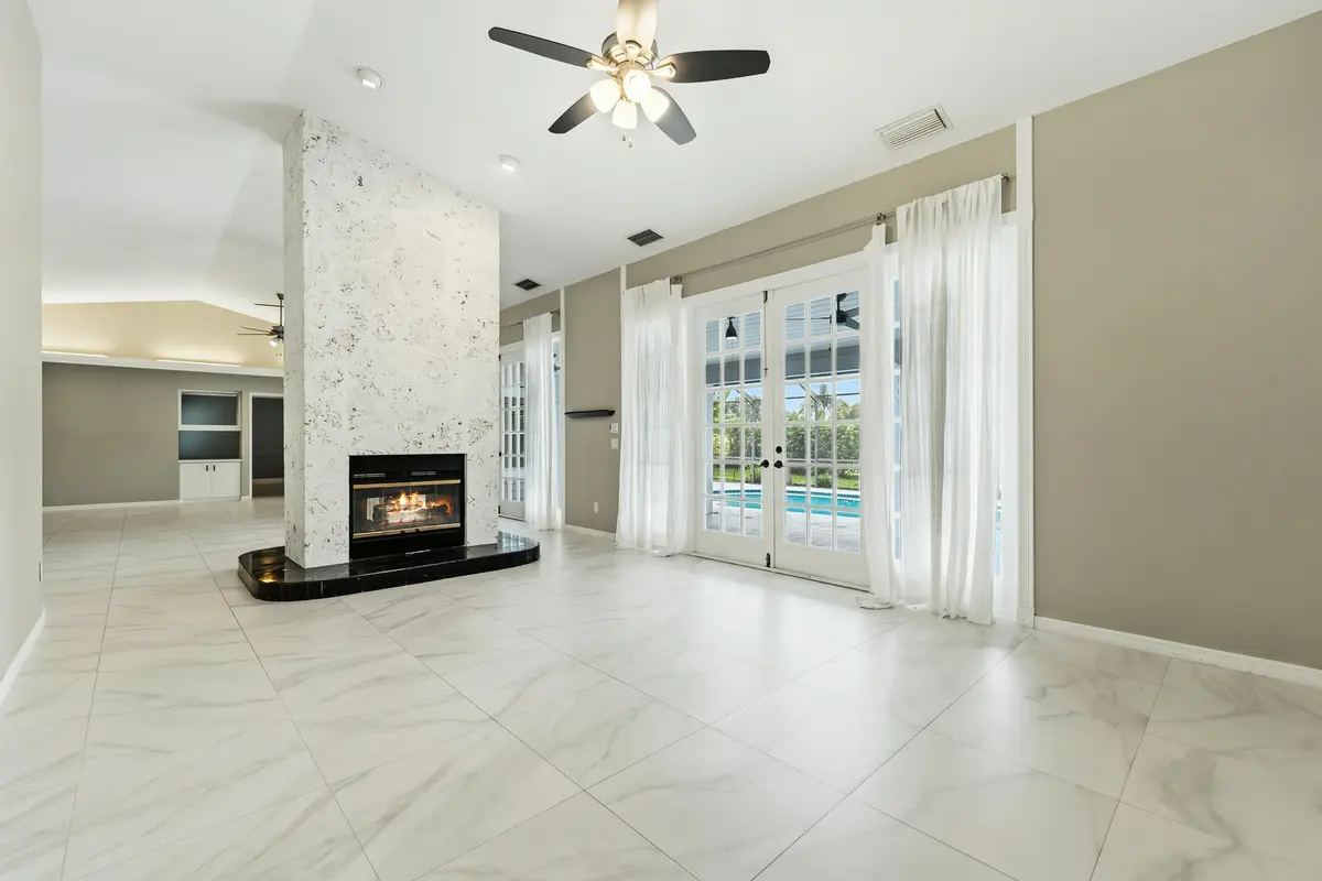 10_15 at 1282 SW BENT PINE Cove, Port St. Lucie
