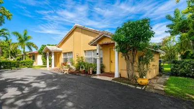 11281 NW 39 Street, Coral Springs – Duplex for sale