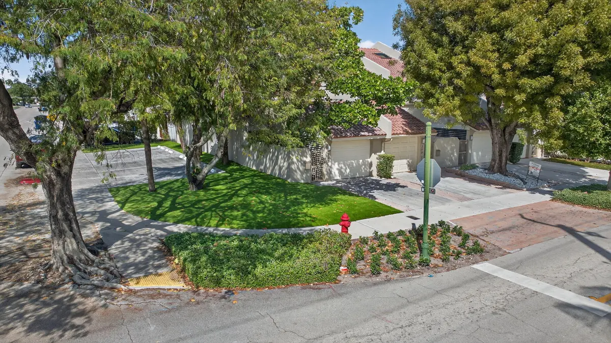 1-web-or-mls-73-web-or-mls-1-print-208-- at 210 Washingtonia Avenue, Lauderdale-By-The-Sea