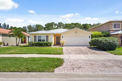 1924 SW JAMESPORT Drive, Port St. Lucie – Single Family Residence for sale