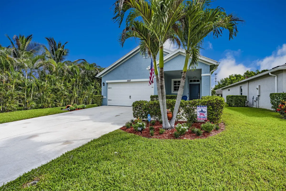 4-web-or-mls-iPixx_00_4 at 5557 SE Isabelita Avenue, Stuart
